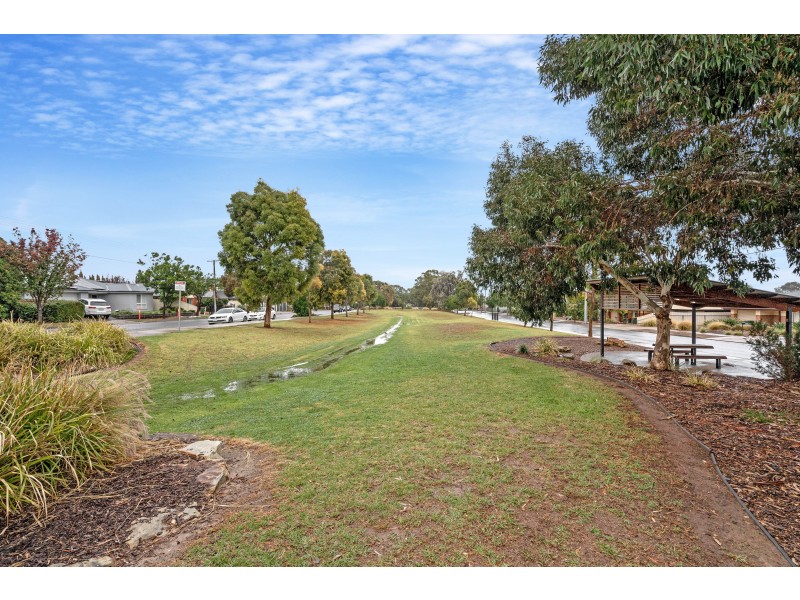 43 Eurunderee Avenue, Seacombe Gardens SA 5047