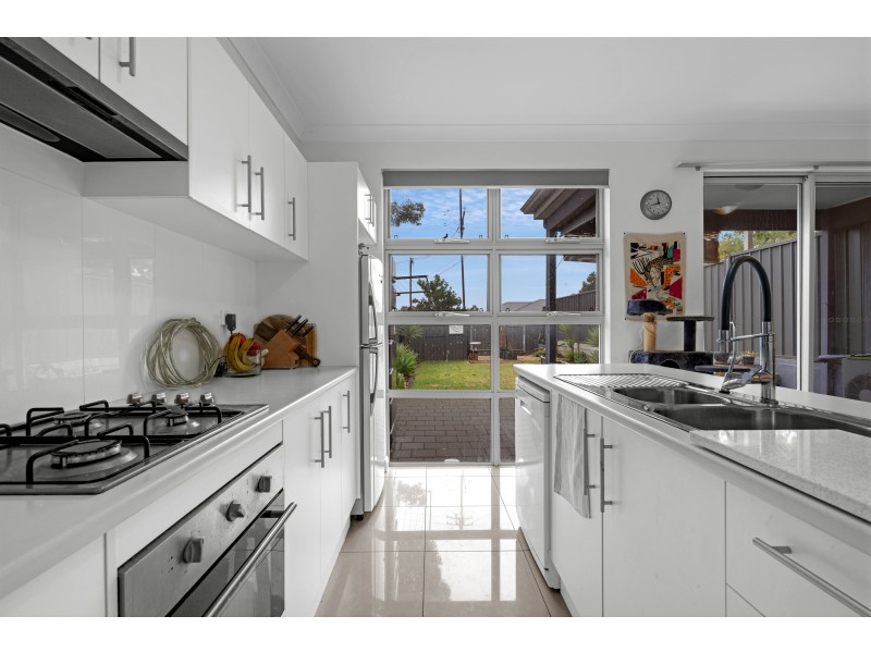 43 Eurunderee Avenue, Seacombe Gardens SA 5047