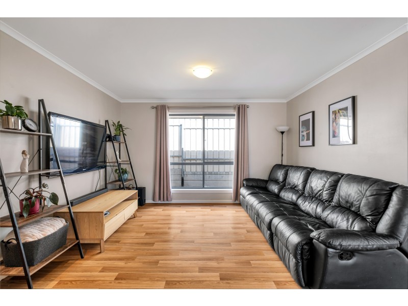 18 McKinlay Street, Mount Compass SA 5210