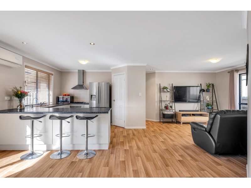 18 McKinlay Street, Mount Compass SA 5210