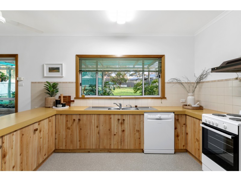 15 Tatachilla Road, Mclaren Vale SA 5171