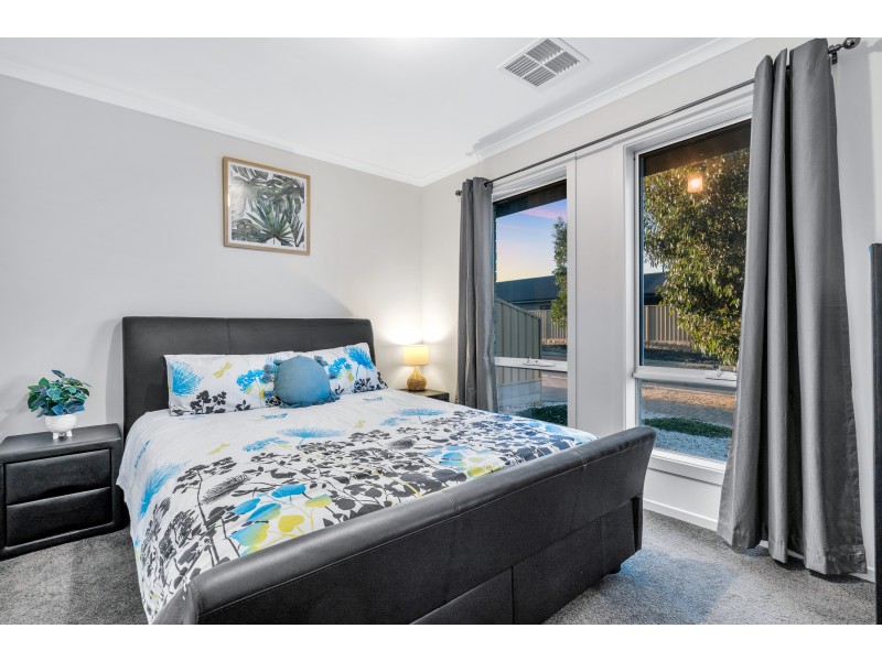 50 Cook Street, Seaford Meadows SA 5169