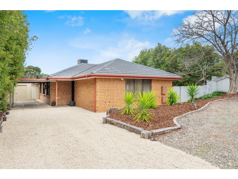 35 Lismore Crescent, Huntfield Heights SA 5163