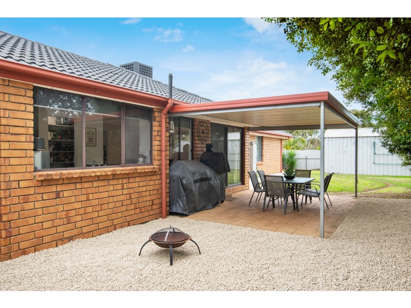 35 Lismore Crescent, Huntfield Heights SA 5163