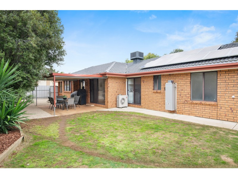 35 Lismore Crescent, Huntfield Heights SA 5163