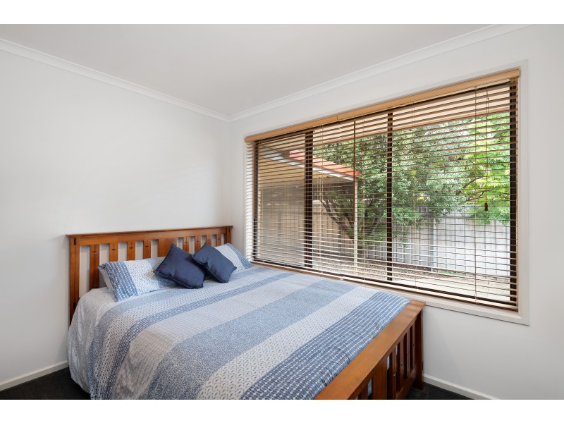 35 Lismore Crescent, Huntfield Heights SA 5163
