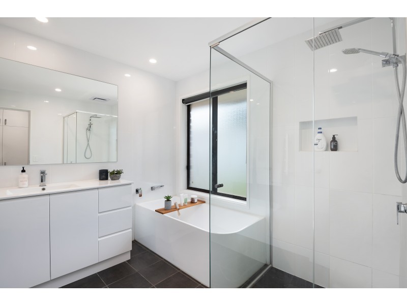 35 Lismore Crescent, Huntfield Heights SA 5163