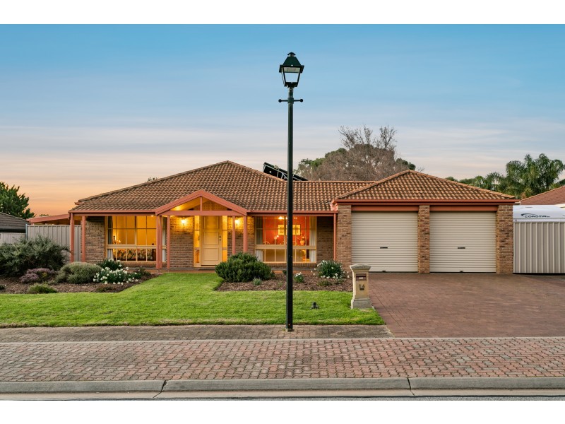 64 Foxfield Drive, Onkaparinga Hills SA 5163