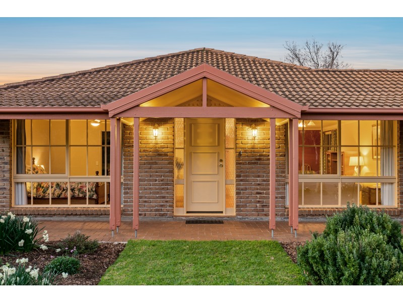 64 Foxfield Drive, Onkaparinga Hills SA 5163