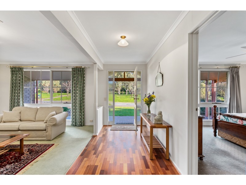 64 Foxfield Drive, Onkaparinga Hills SA 5163