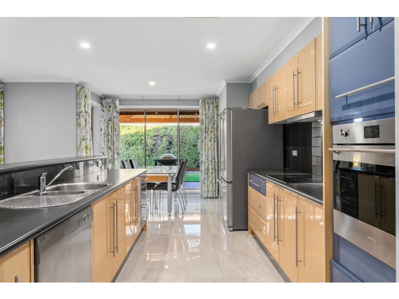 64 Foxfield Drive, Onkaparinga Hills SA 5163
