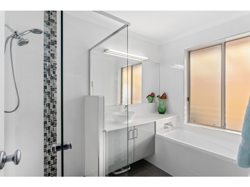 64 Foxfield Drive, Onkaparinga Hills SA 5163