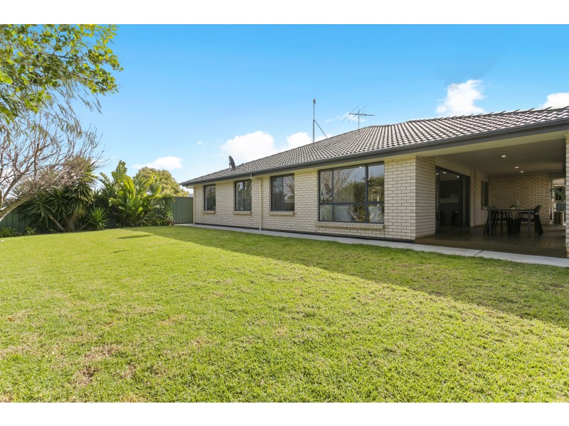 11 Chartreuse Court, Aldinga Beach SA 5173