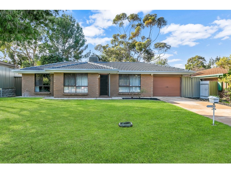 18 Rosemont Avenue, Woodcroft SA 5162