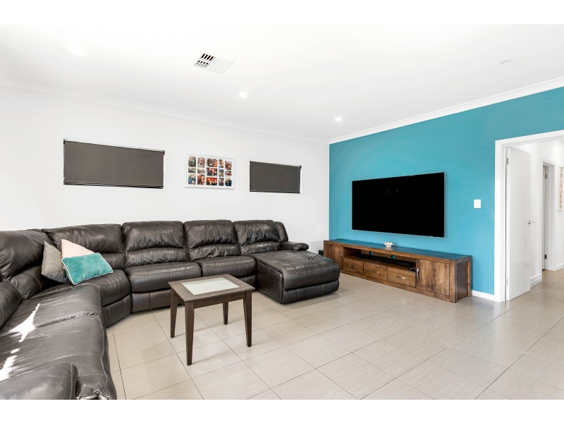 40a Glenalvon Drive, Flagstaff Hill SA 5159