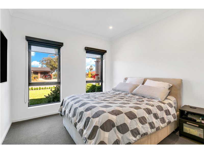 40a Glenalvon Drive, Flagstaff Hill SA 5159