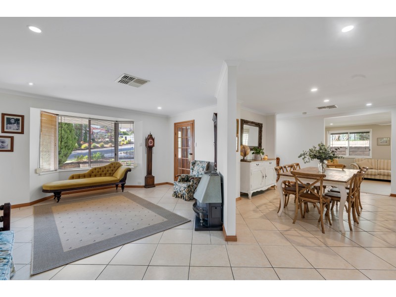 51 Coachwood Drive, Aberfoyle Park SA 5159