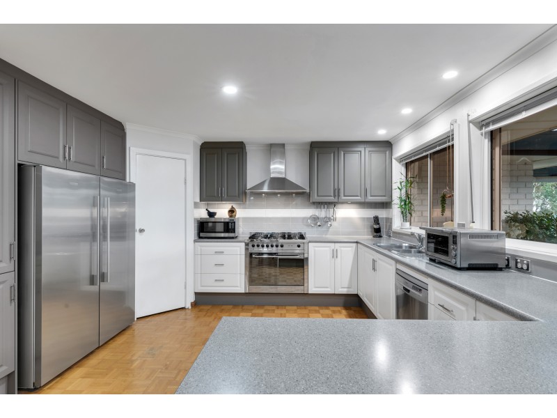 51 Coachwood Drive, Aberfoyle Park SA 5159