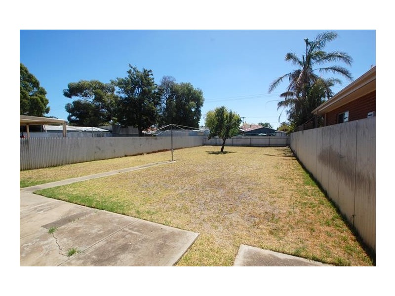 13 Tiparra Ave, Park Holme SA 5043