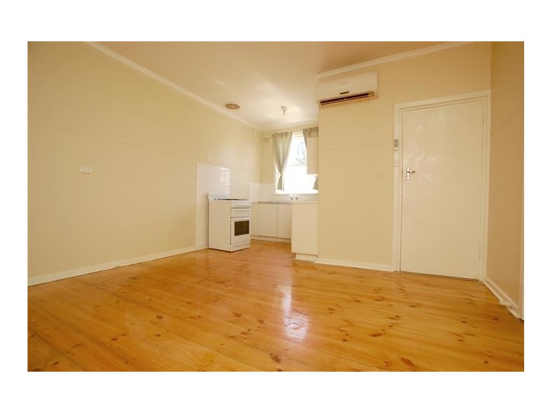 13 Tiparra Ave, Park Holme SA 5043