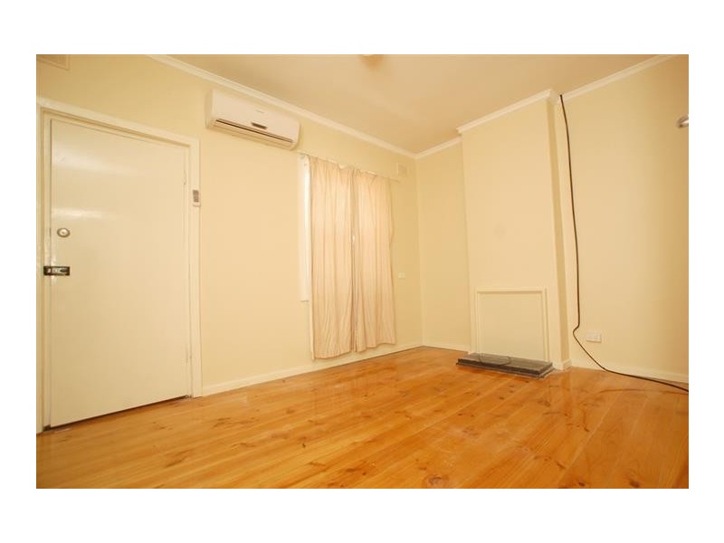 13 Tiparra Ave, Park Holme SA 5043