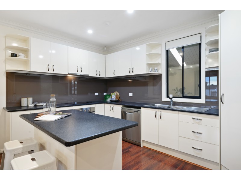 8 Stark Street, Aldinga Beach SA 5173