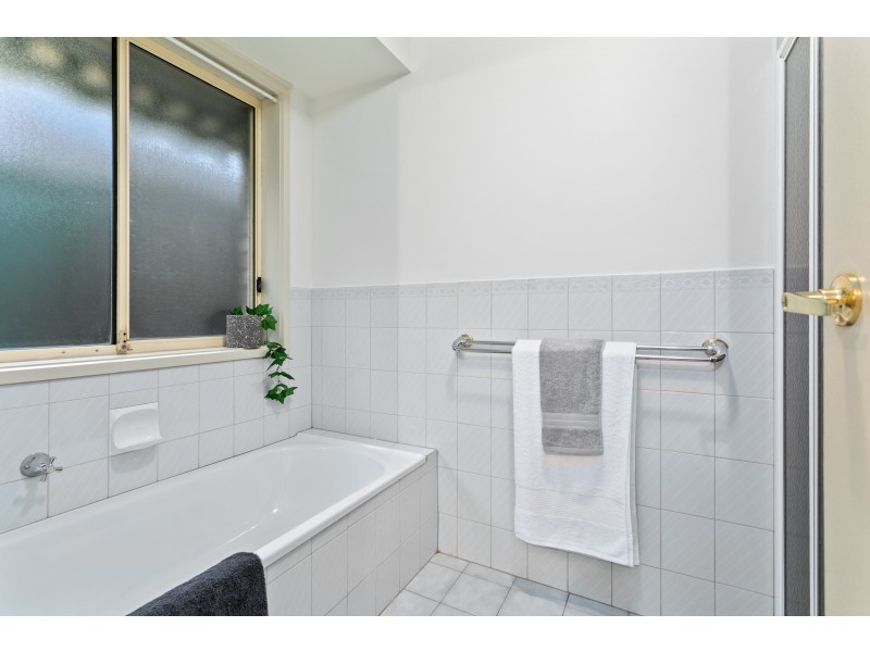 82 Emmerson Drive, Morphett Vale SA 5162