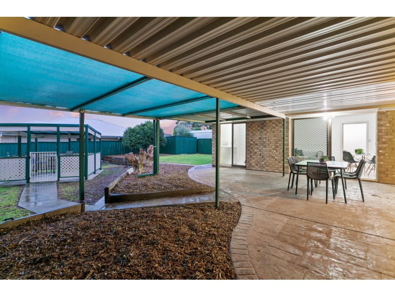 82 Emmerson Drive, Morphett Vale SA 5162