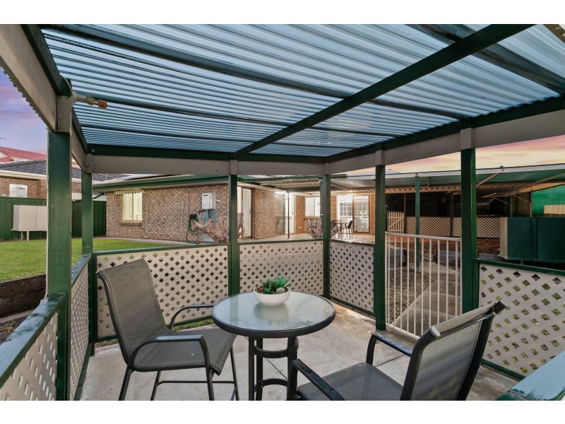 82 Emmerson Drive, Morphett Vale SA 5162