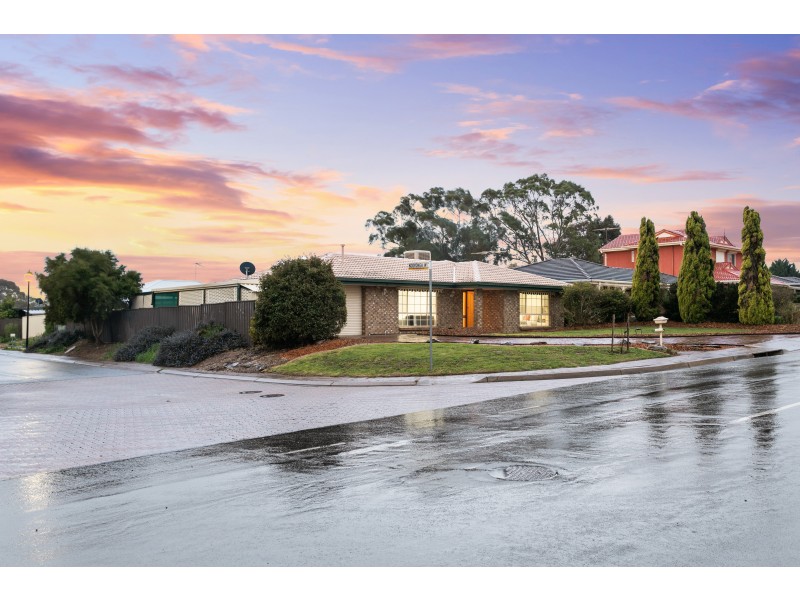 82 Emmerson Drive, Morphett Vale SA 5162
