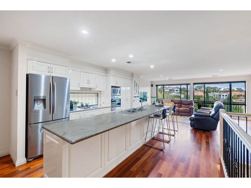 33 Reordan Drive, Greenwith SA 5125