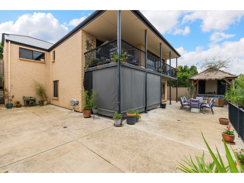 33 Reordan Drive, Greenwith SA 5125