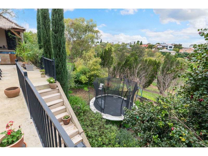 33 Reordan Drive, Greenwith SA 5125