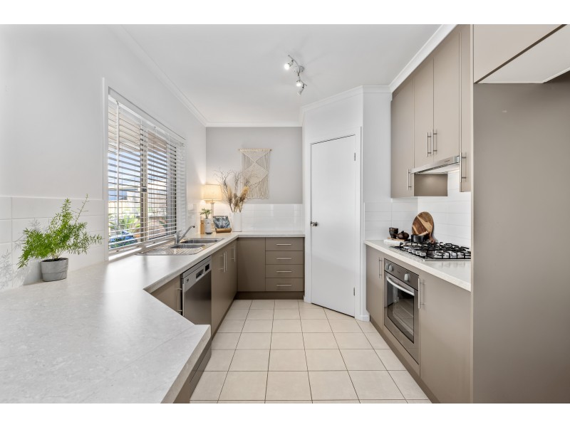 14 Atlantis Avenue, Seaford Meadows SA 5169