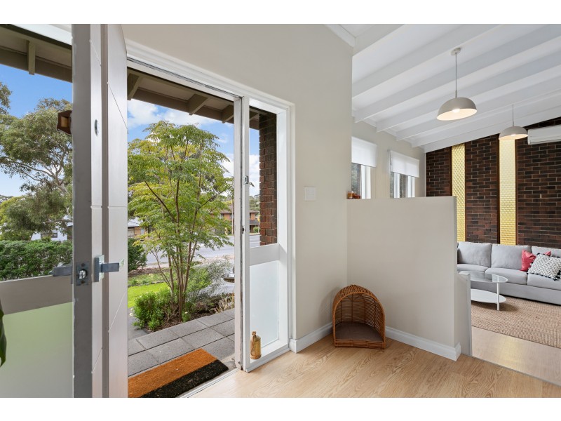 8 Kenihans Road, Happy Valley SA 5159