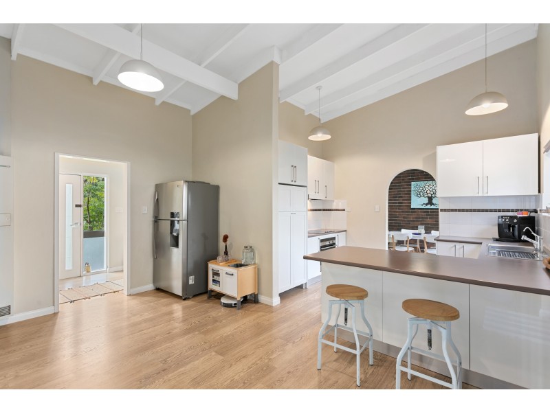 8 Kenihans Road, Happy Valley SA 5159