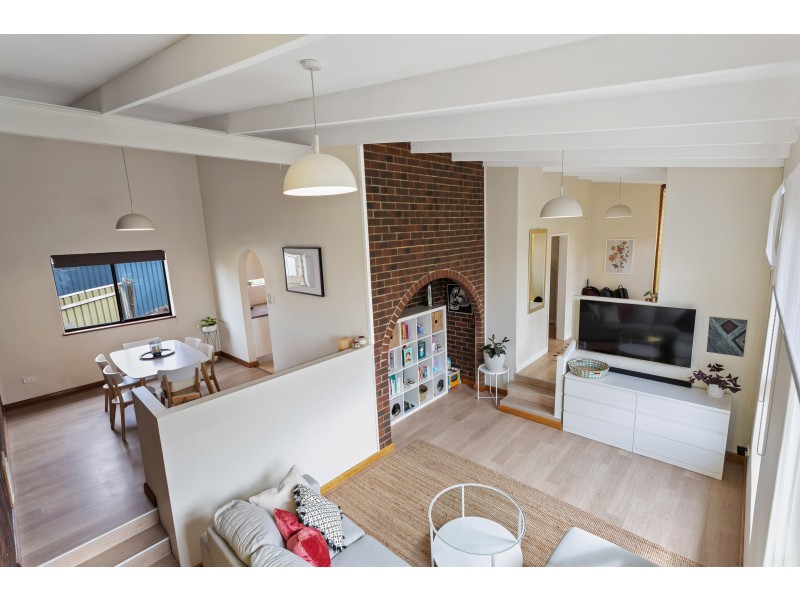 8 Kenihans Road, Happy Valley SA 5159