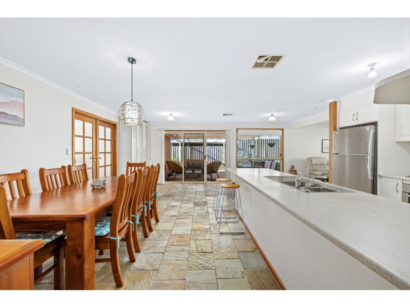 34 Caswell Drive, Hallett Cove SA 5158