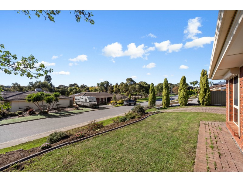 34 Caswell Drive, Hallett Cove SA 5158