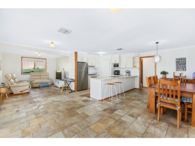 34 Caswell Drive, Hallett Cove SA 5158