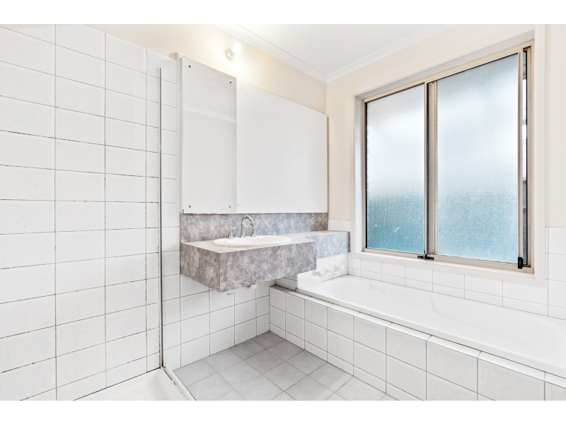 2 Fernilee Court, Onkaparinga Hills SA 5163