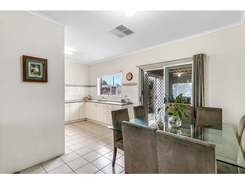 17 Croser Avenue, Aldinga Beach SA 5173