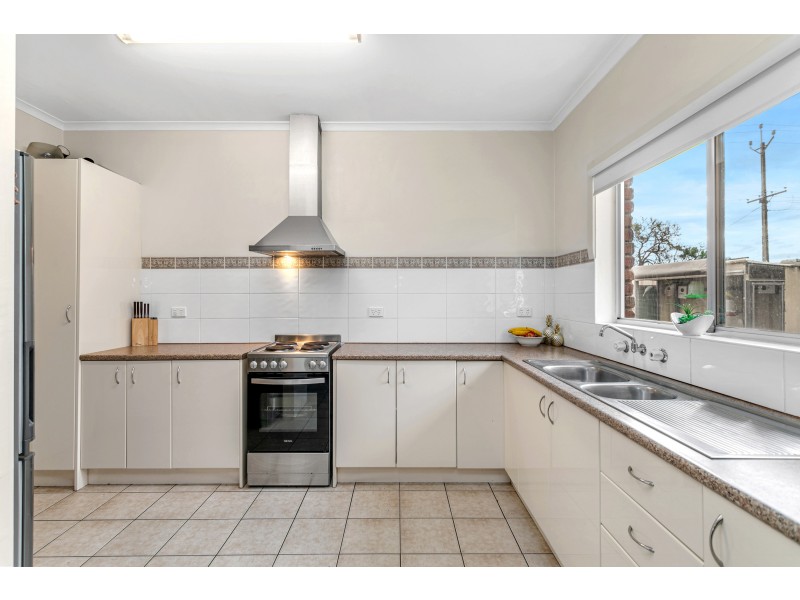 17 Croser Avenue, Aldinga Beach SA 5173