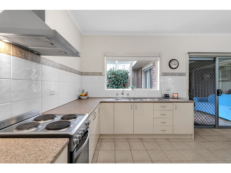 17 Croser Avenue, Aldinga Beach SA 5173