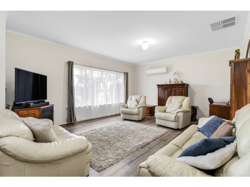 17 Croser Avenue, Aldinga Beach SA 5173