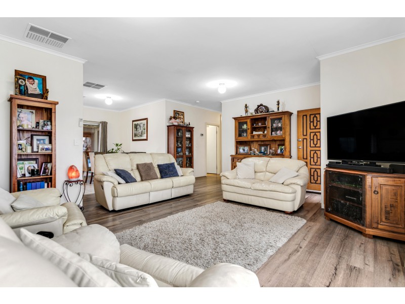 17 Croser Avenue, Aldinga Beach SA 5173