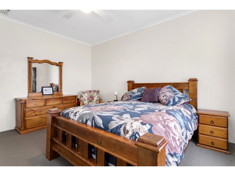 17 Croser Avenue, Aldinga Beach SA 5173