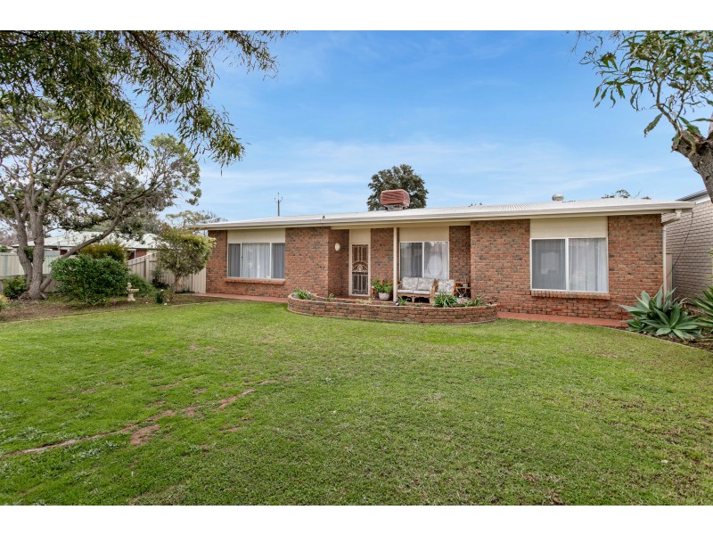 17 Croser Avenue, Aldinga Beach SA 5173