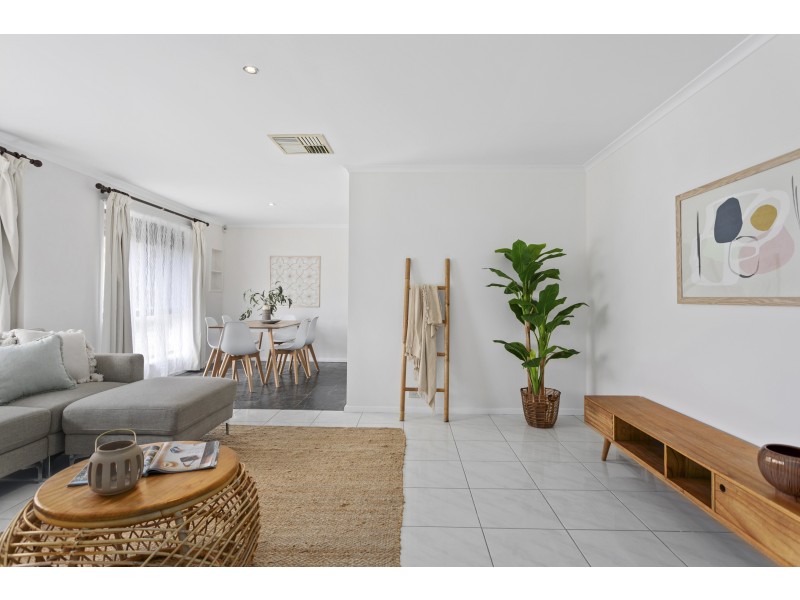 11 Odessa Drive, Woodcroft SA 5162