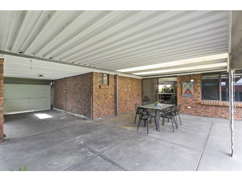 11 Odessa Drive, Woodcroft SA 5162